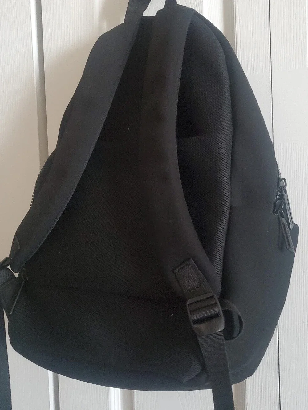 LUCKY BRAND GLOBETROTTER LAPTOP NEOPRENE BLACK BACKPACK.